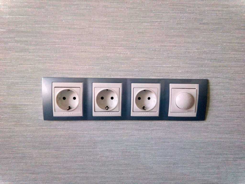 Установка розеток в Казани